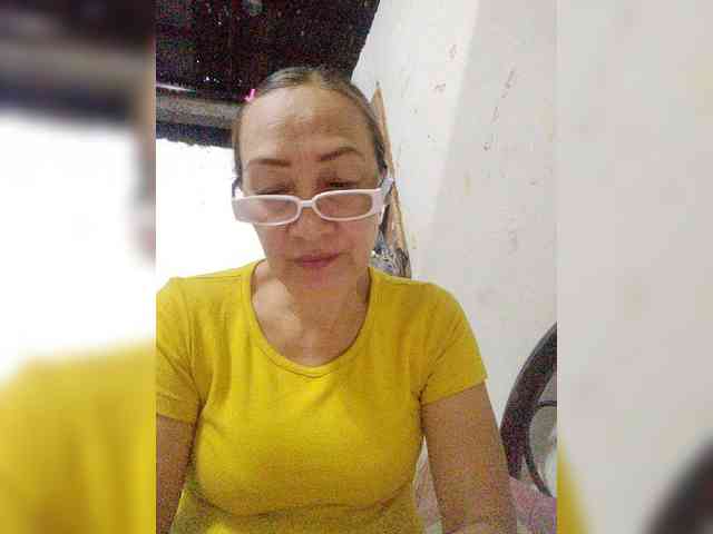 cherrywhite03 webcam