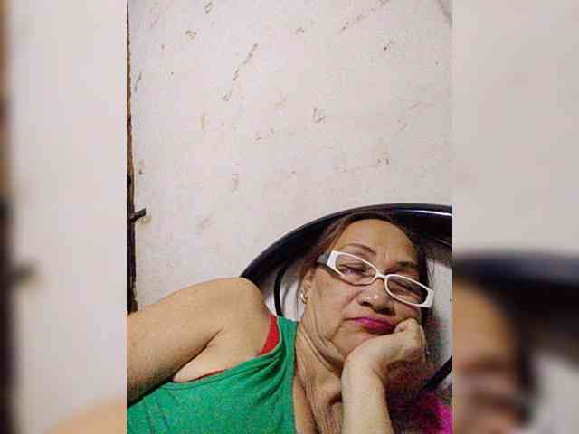 cherrywhite03 webcam