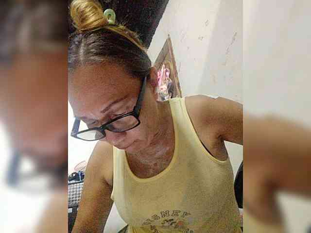 cherrywhite03 webcam