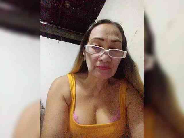 cherrywhite03 webcam