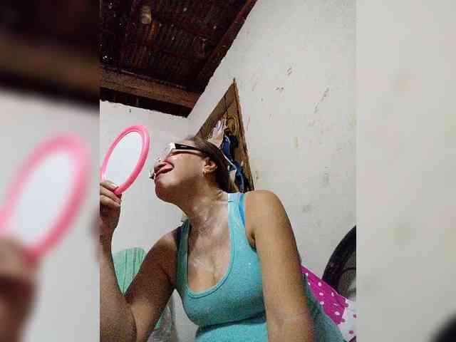 cherrywhite03 webcam