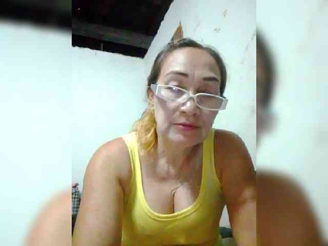 cherrywhite03 webcam