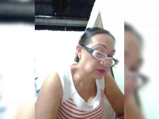 cherrywhite03 webcam