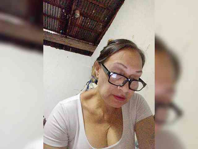 cherrywhite03 webcam