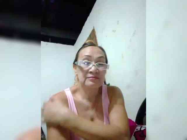 cherrywhite03 webcam