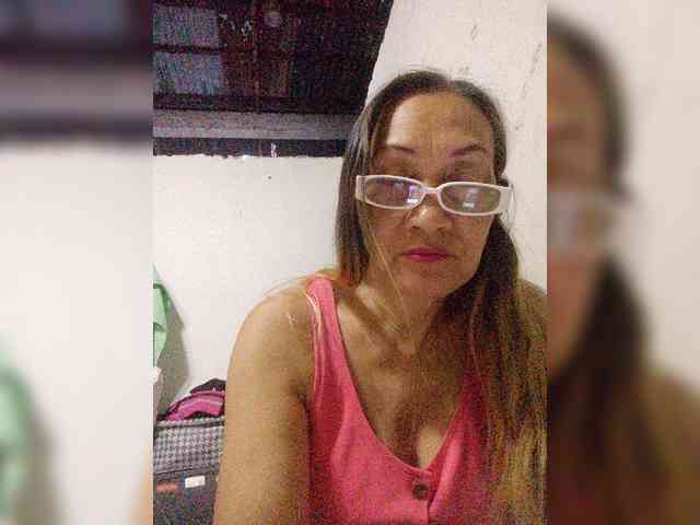cherrywhite03 webcam