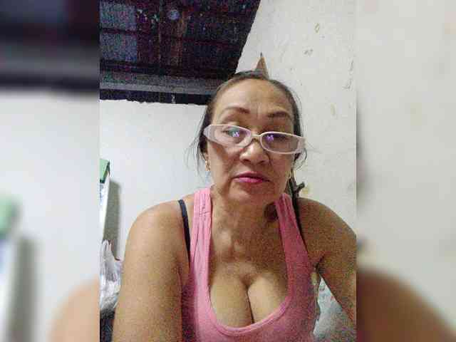 cherrywhite03 webcam