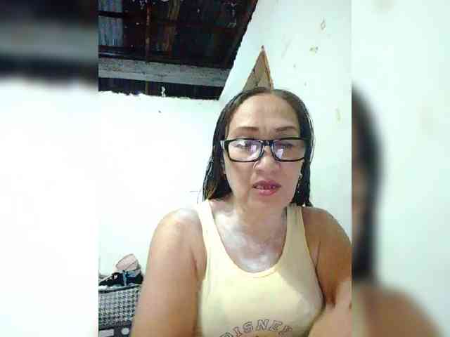 cherrywhite03 webcam