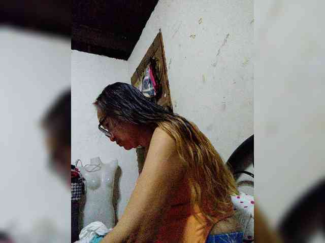 cherrywhite03 webcam