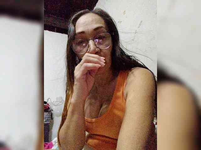 cherrywhite03 webcam