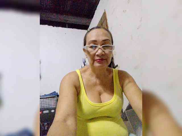 cherrywhite03 webcam