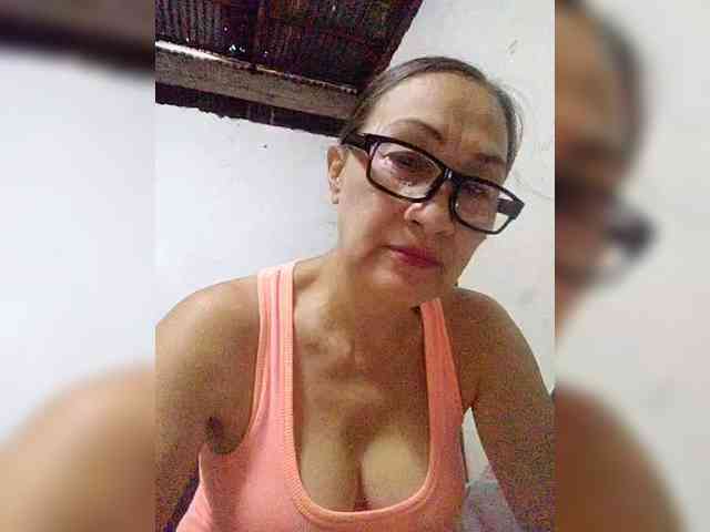 cherrywhite03 webcam