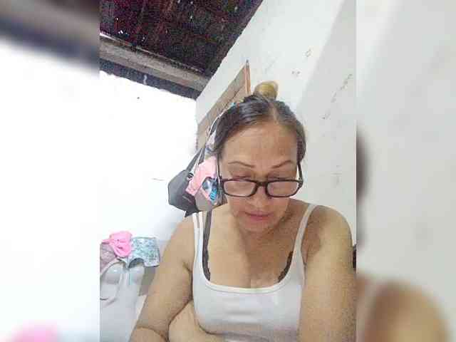 cherrywhite03 webcam
