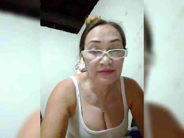 cherrywhite03 webcam