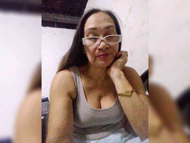 cherrywhite03 webcam