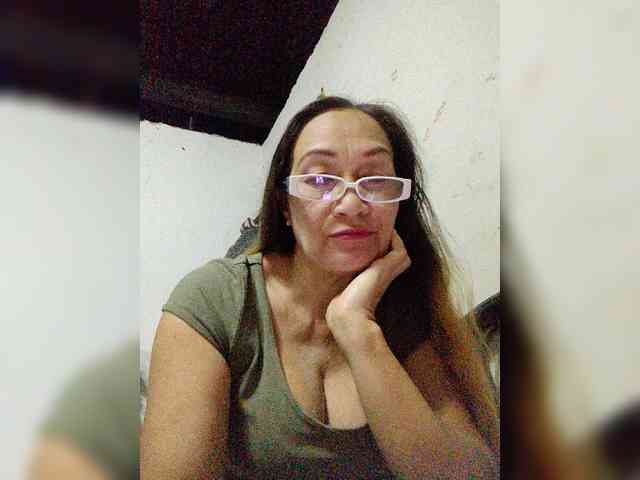 cherrywhite03 webcam