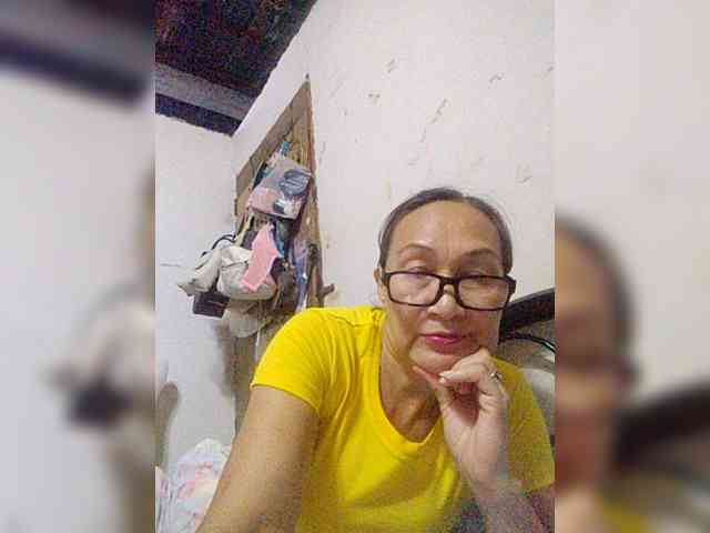 cherrywhite03 webcam
