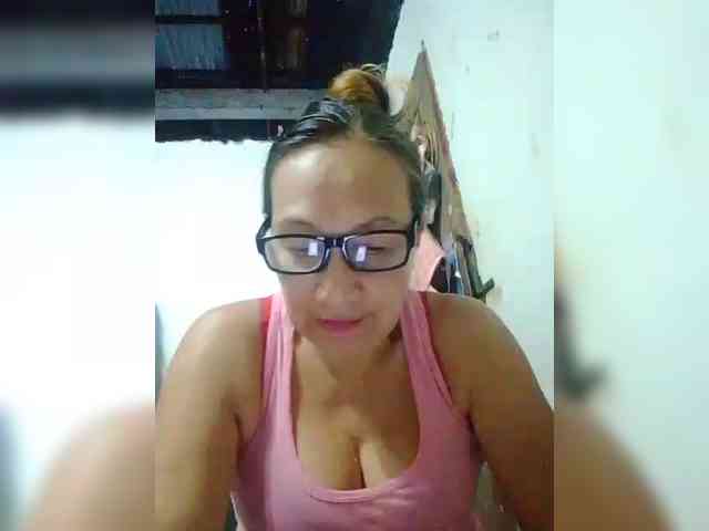 cherrywhite03 webcam