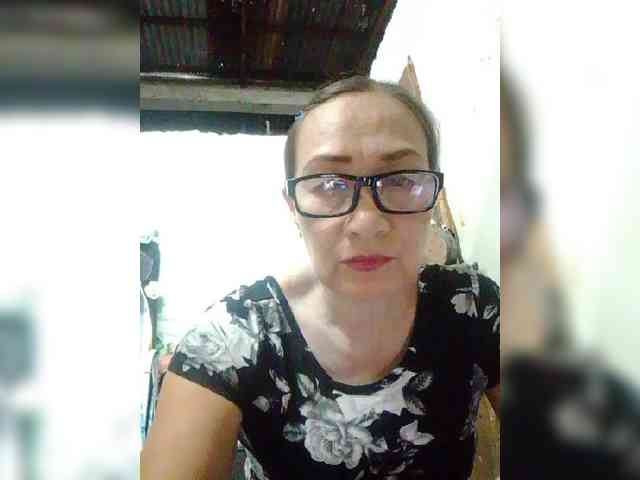 cherrywhite03 webcam