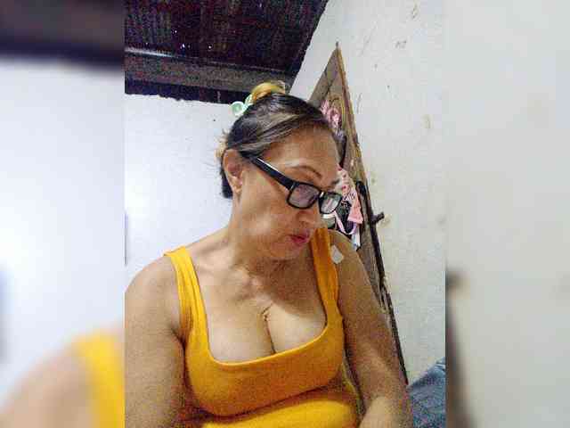cherrywhite03 webcam