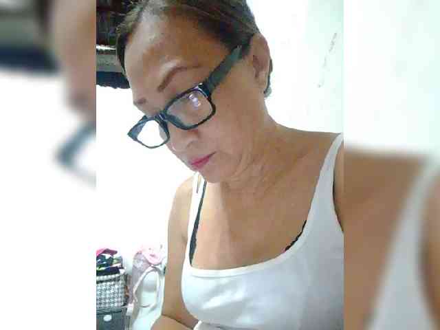 cherrywhite03 webcam