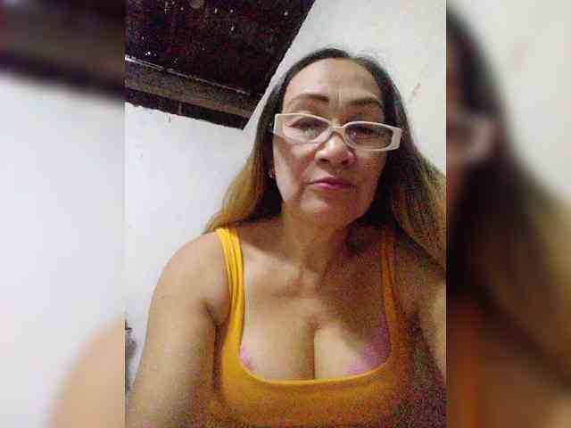 cherrywhite03 webcam