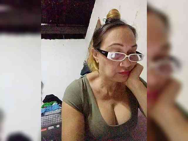 cherrywhite03 webcam