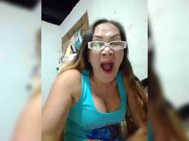 cherrywhite03 webcam