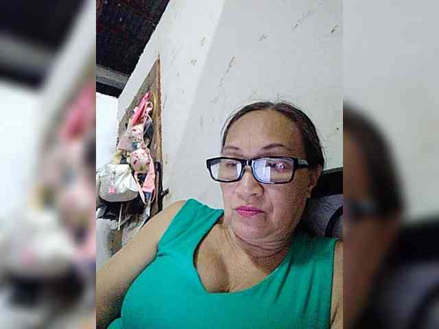 cherrywhite03 webcam