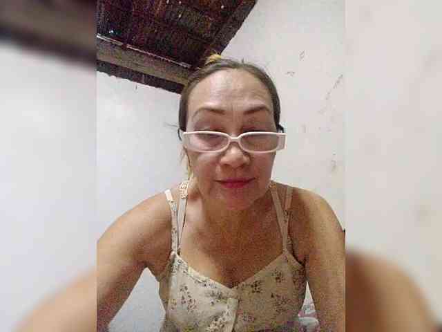cherrywhite03 webcam