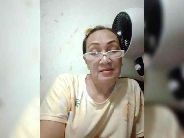 cherrywhite03 webcam