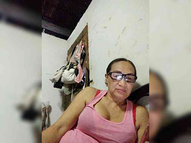 cherrywhite03 webcam