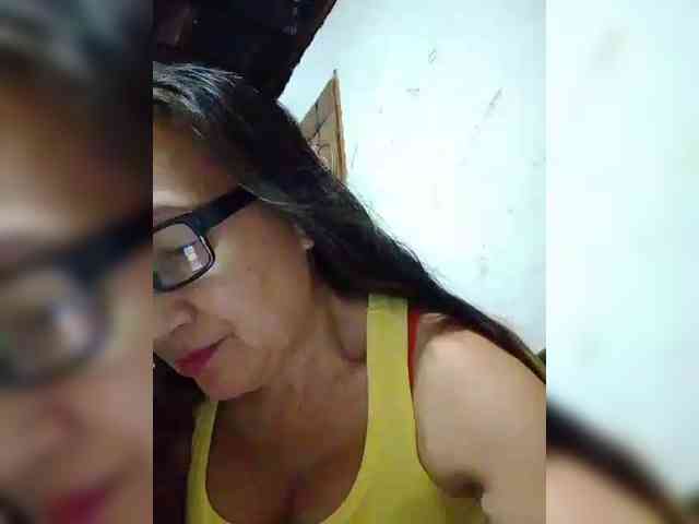 cherrywhite03 webcam
