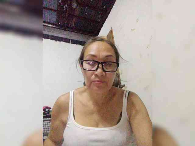 cherrywhite03 webcam
