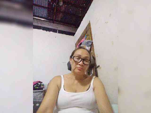 cherrywhite03 webcam