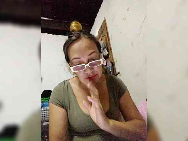 cherrywhite03 webcam