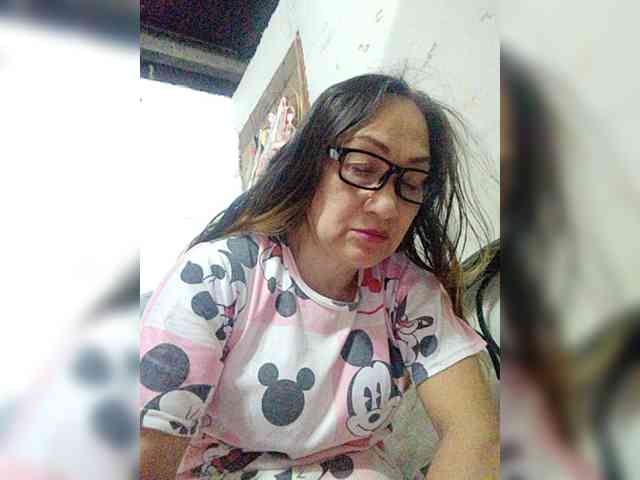 cherrywhite03 webcam