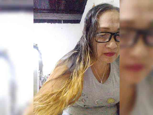 cherrywhite03 webcam