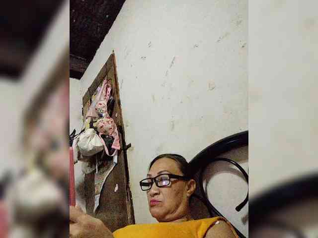 cherrywhite03 webcam