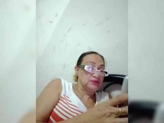 cherrywhite03 webcam