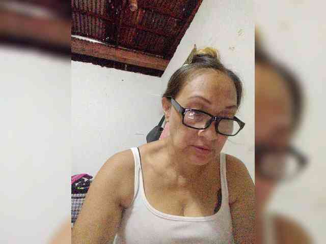 cherrywhite03 webcam