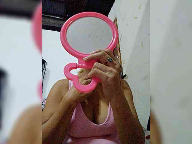 Model: cherrywhite03