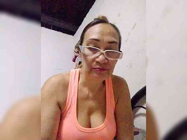 cherrywhite03 webcam