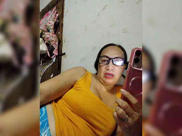 cherrywhite03 webcam
