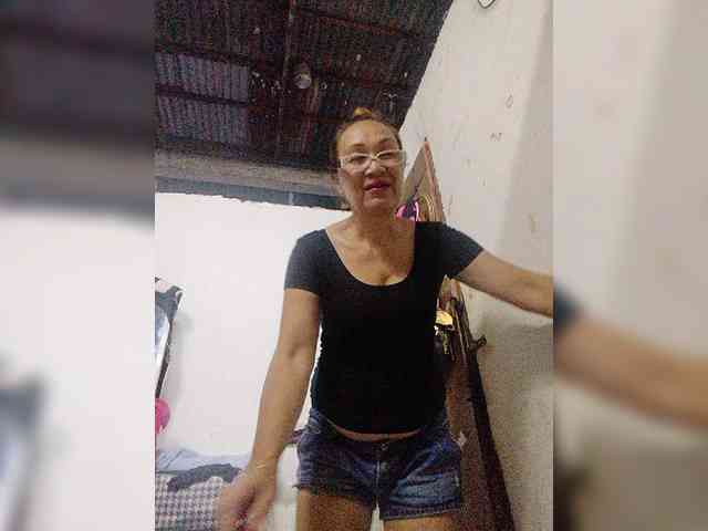 cherrywhite03 webcam