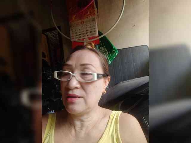 cherrywhite03 webcam