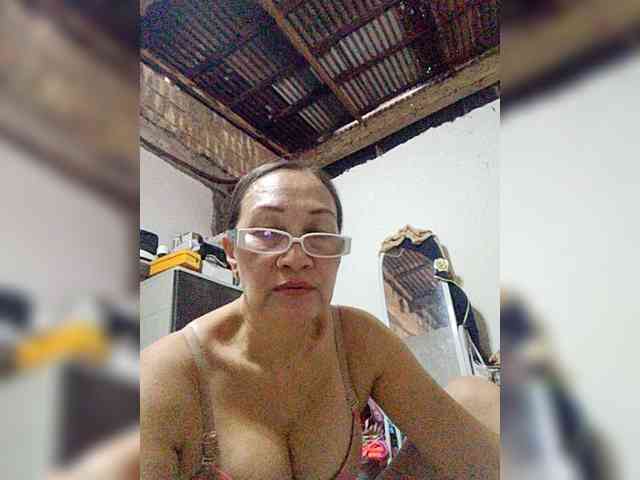 cherrywhite03 webcam