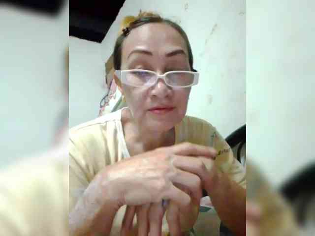 cherrywhite03 webcam