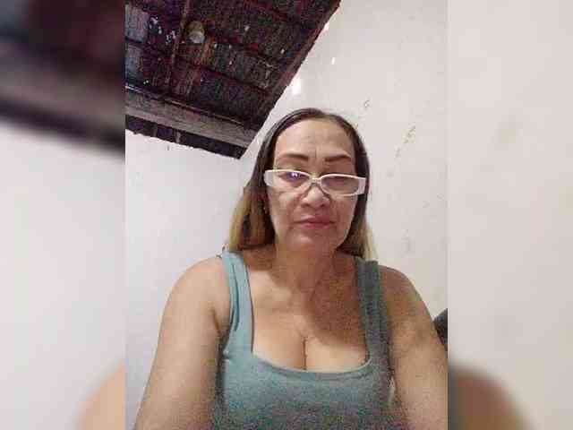 cherrywhite03 webcam