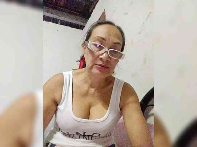 cherrywhite03 webcam